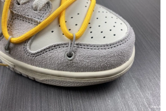 O-W DJ0950-109 39 Nike Low Dunk Lot 0306